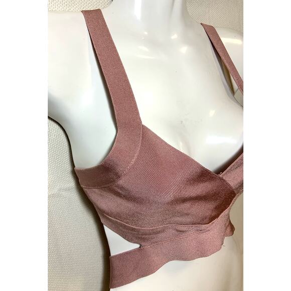 Women's BCBGMAXAZRIA Deep V-Neck Cut Out Bandage Bralette Crop Top Pink Size XS - Picture 4 of 9